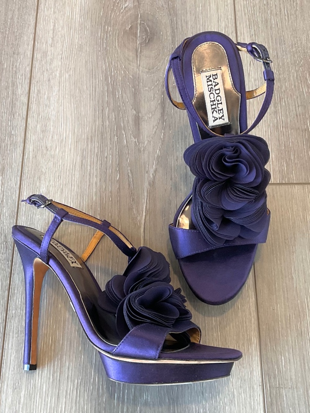 BADGLEY MISCHKA Randee Purple Satin Blossom Detail Platform Heels Size 7.5 - Picture 3 of 8